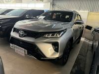 Bán xe Toyota Fortuner 2021 2.4G 4x2 AT Legender giá 990 Triệu - TP HCM