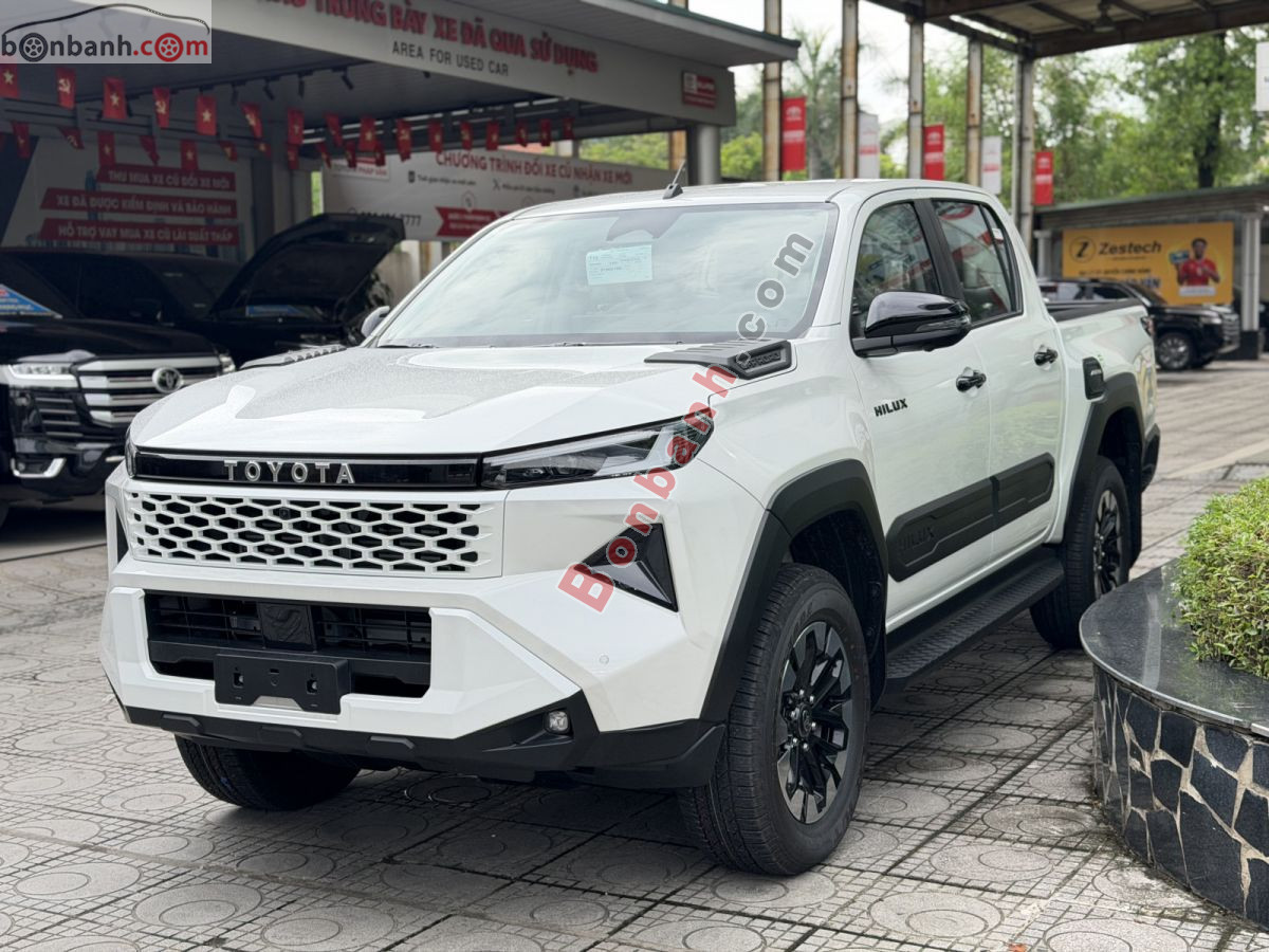 Toyota Hilux Trailhunter 2.8L 4x4 AT 2026 - 903 Triệu 2
