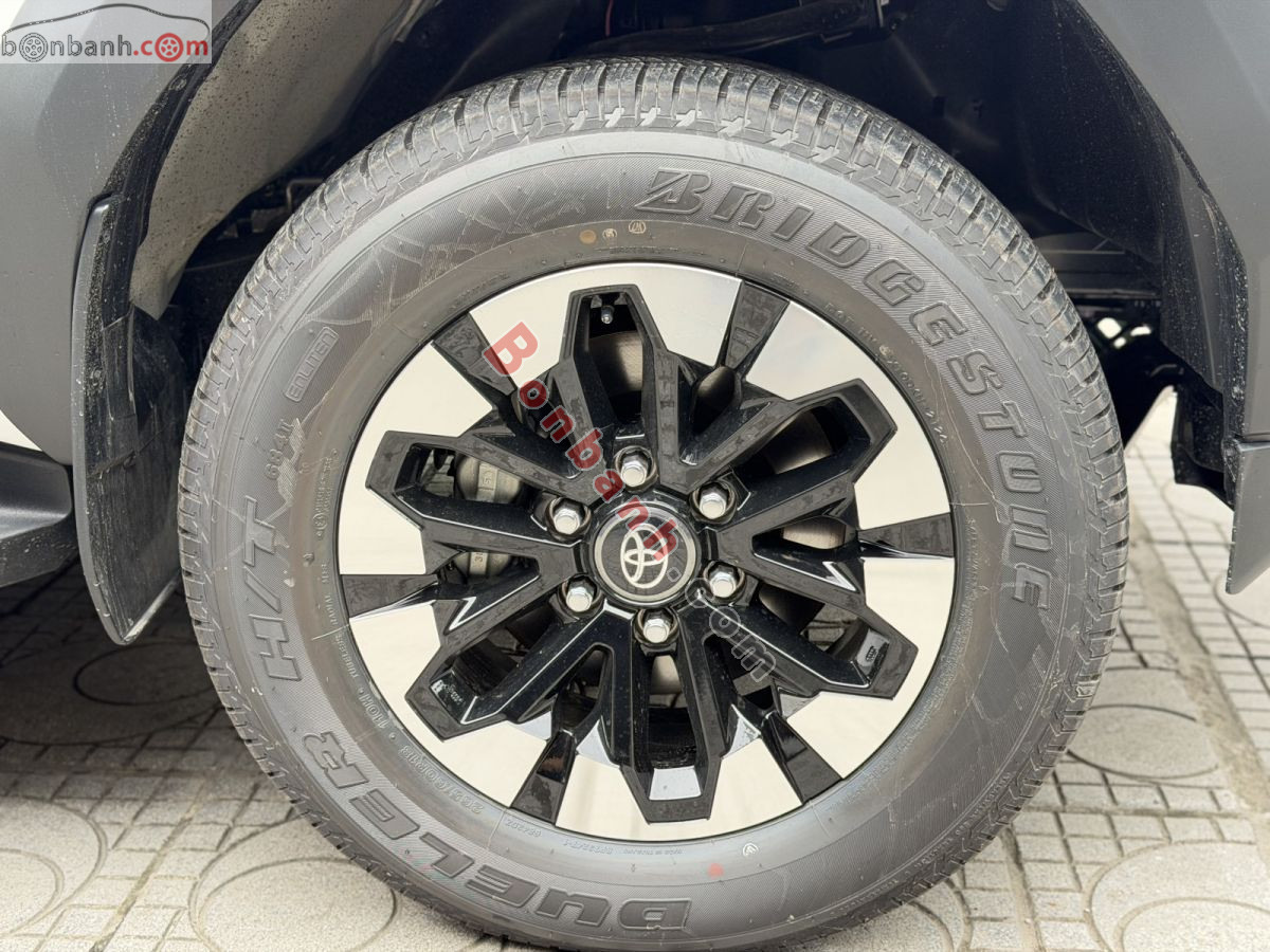 Toyota Hilux Trailhunter 2.8L 4x4 AT 2026 - 903 Triệu 10