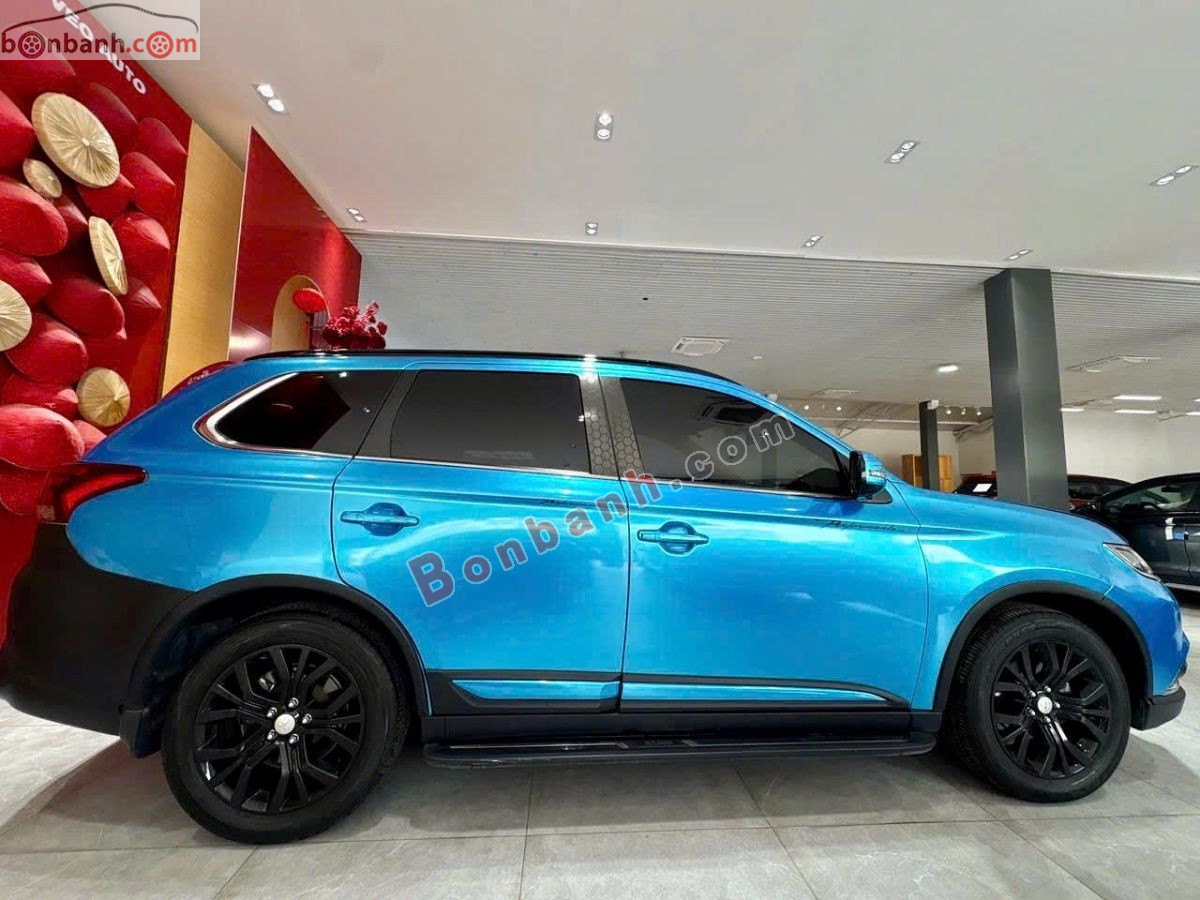 Mitsubishi Outlander 2.0 CVT Premium 2018 - 550 Triệu 2