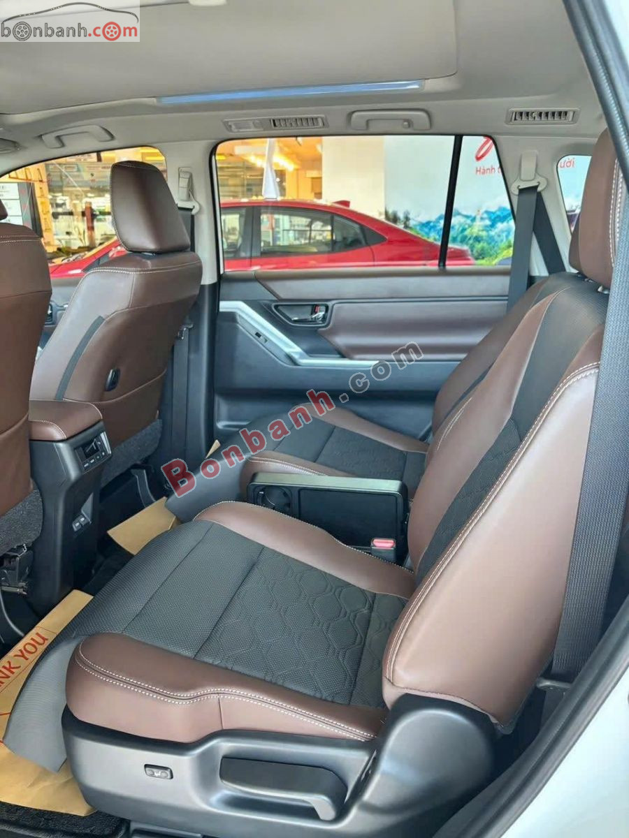Toyota Innova Cross HEV 2.0 CVT 2026 - 921 Triệu 9