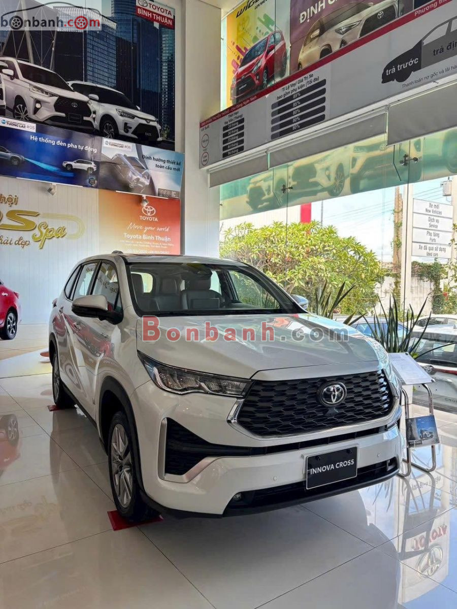 Toyota Innova Cross HEV 2.0 CVT 2026 - 921 Triệu