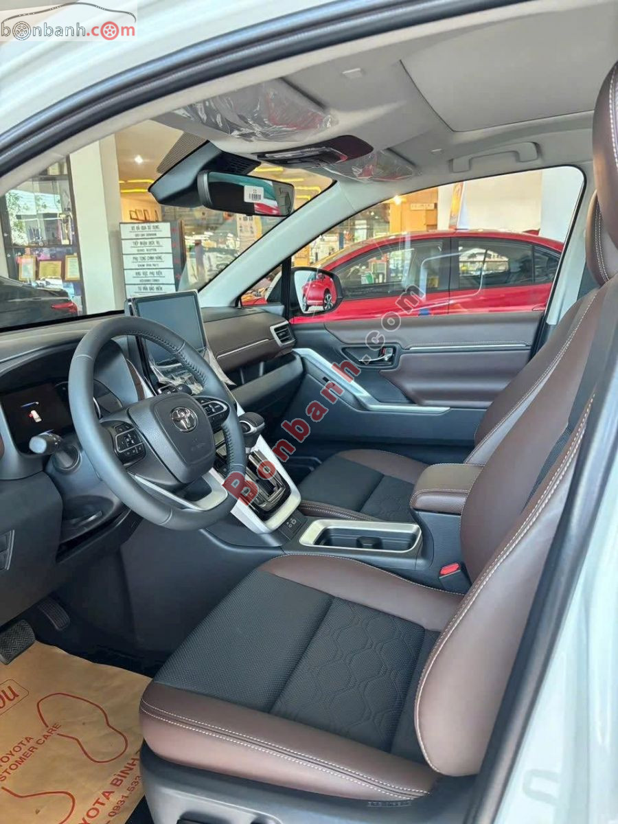 Toyota Innova Cross HEV 2.0 CVT 2026 - 921 Triệu 6
