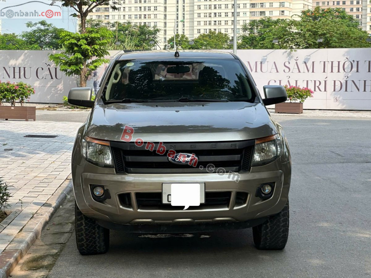Ford Ranger XLS 2.2L 4x2 MT 2015 - 299 Triệu