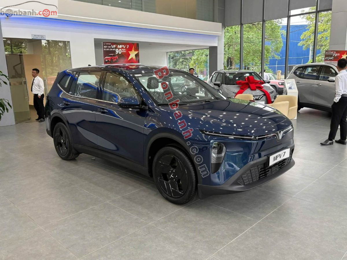 VinFast VF MPV 7 AT 2026 - 670 Triệu