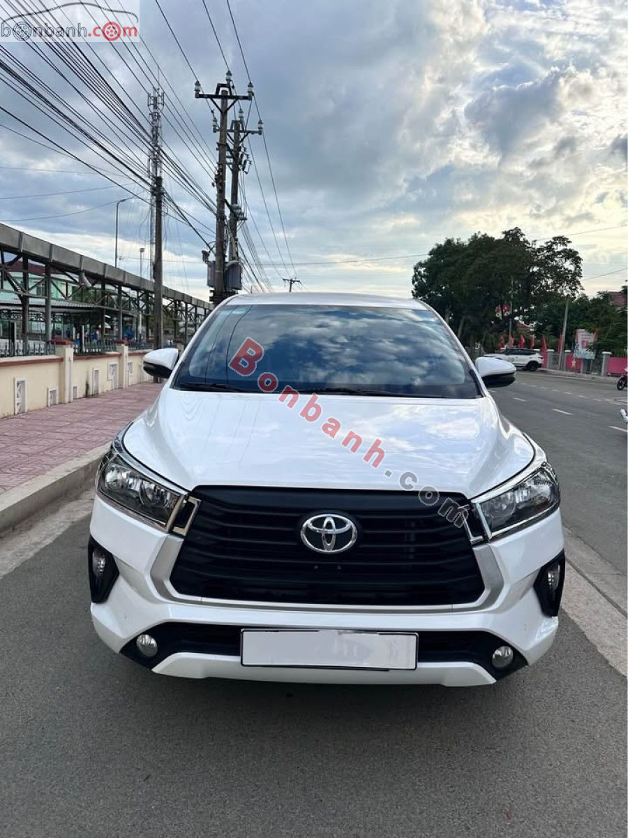 Toyota Innova E 2.0 MT 2022