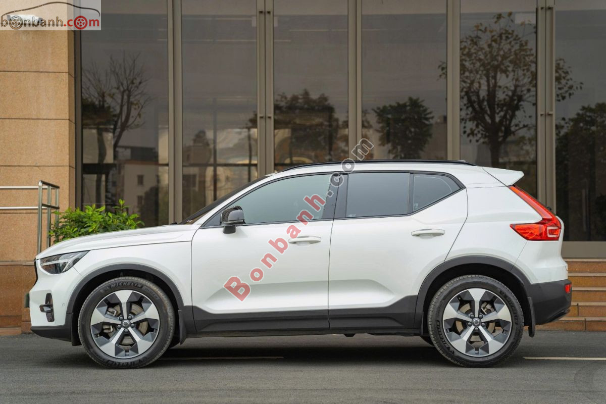 Volvo XC40 Ultimate B5 AWD 2023 - 1 Tỷ 289 Triệu 3