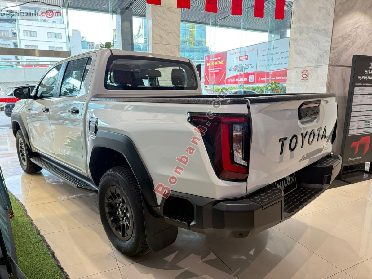 Toyota Hilux Pro 2.8L 4x2 AT 2026 - 675 Triệu 4