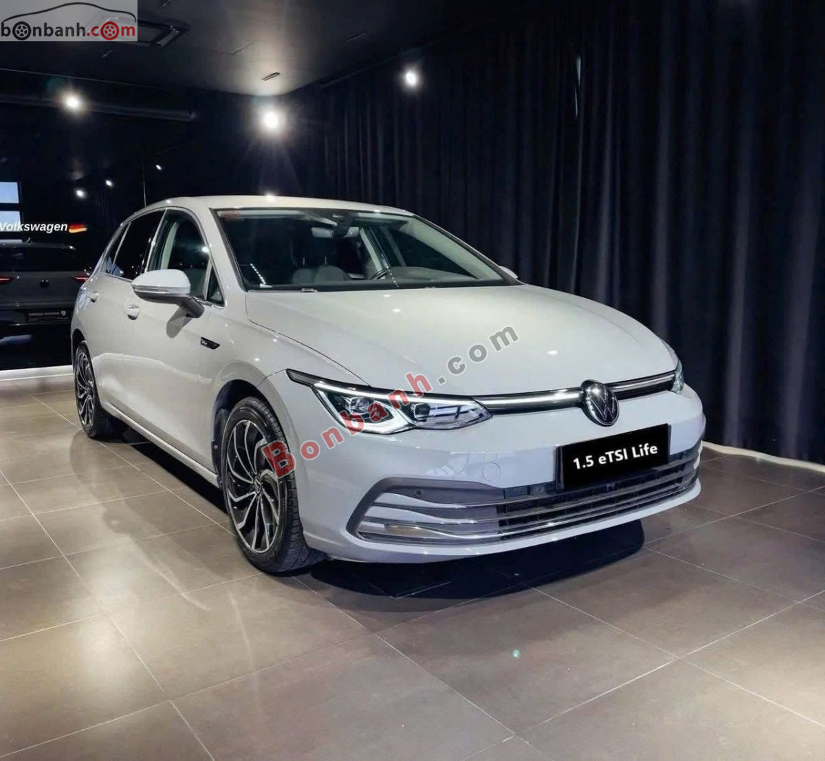 Volkswagen Golf 1.5 eTSI Life 2025 - 798 Triệu 3