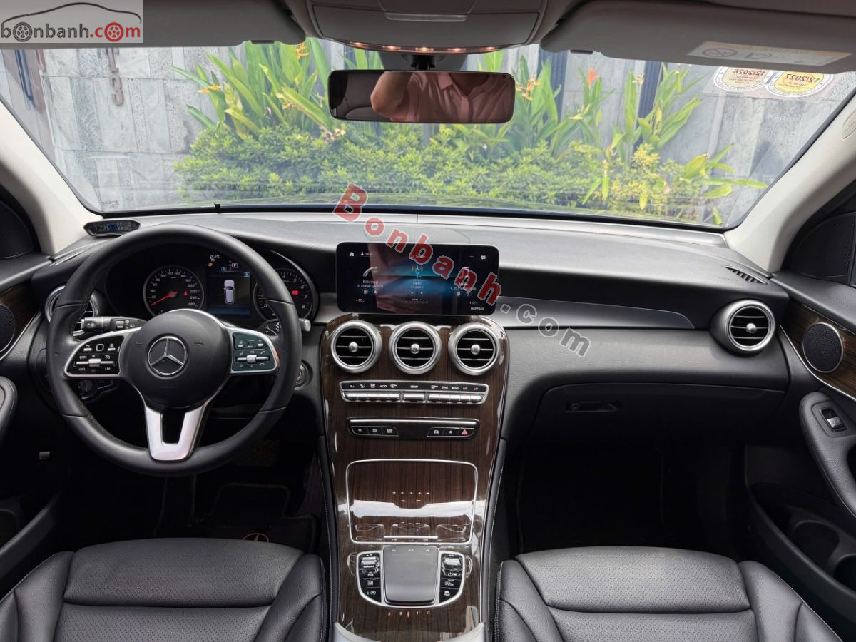Mercedes Benz GLC 200 2020 - 1 Tỷ 19 Triệu 8