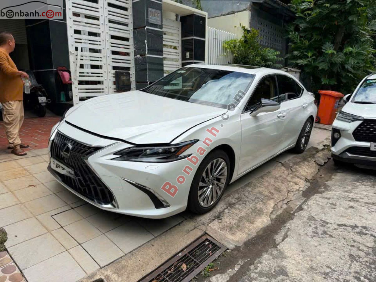 Lexus ES 300h 2025 - 2 Tỷ 790 Triệu