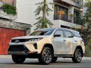 Bán xe Toyota Fortuner 2021 2.4G 4x2 AT Legender giá 975 Triệu - TP HCM