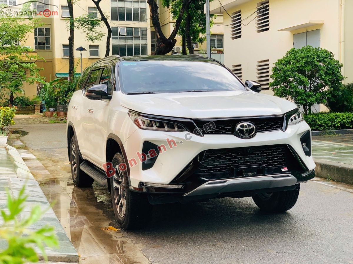 Toyota Fortuner Legender 2.8L 4x4 AT 2024 - 1 Tỷ 221 Triệu