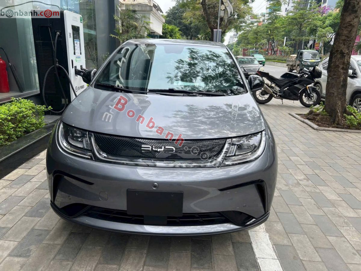 Đánh giá BYD Dolphin: Tầm hoạt động 435km, ghế sau rộng như sedan hạng C