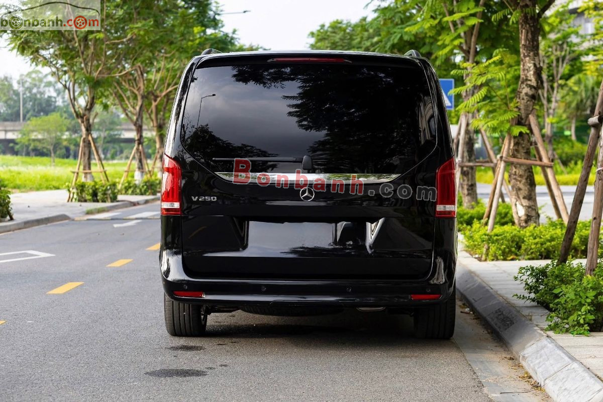 Mercedes Benz V class V250 AMG 2023 - 2 Tỷ 199 Triệu 4