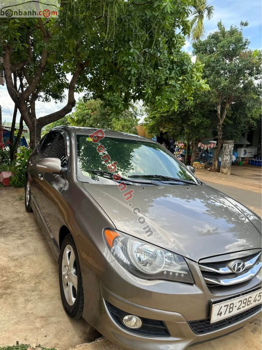 Hyundai Avante 1.6 AT 2013 - 215 Triệu 2
