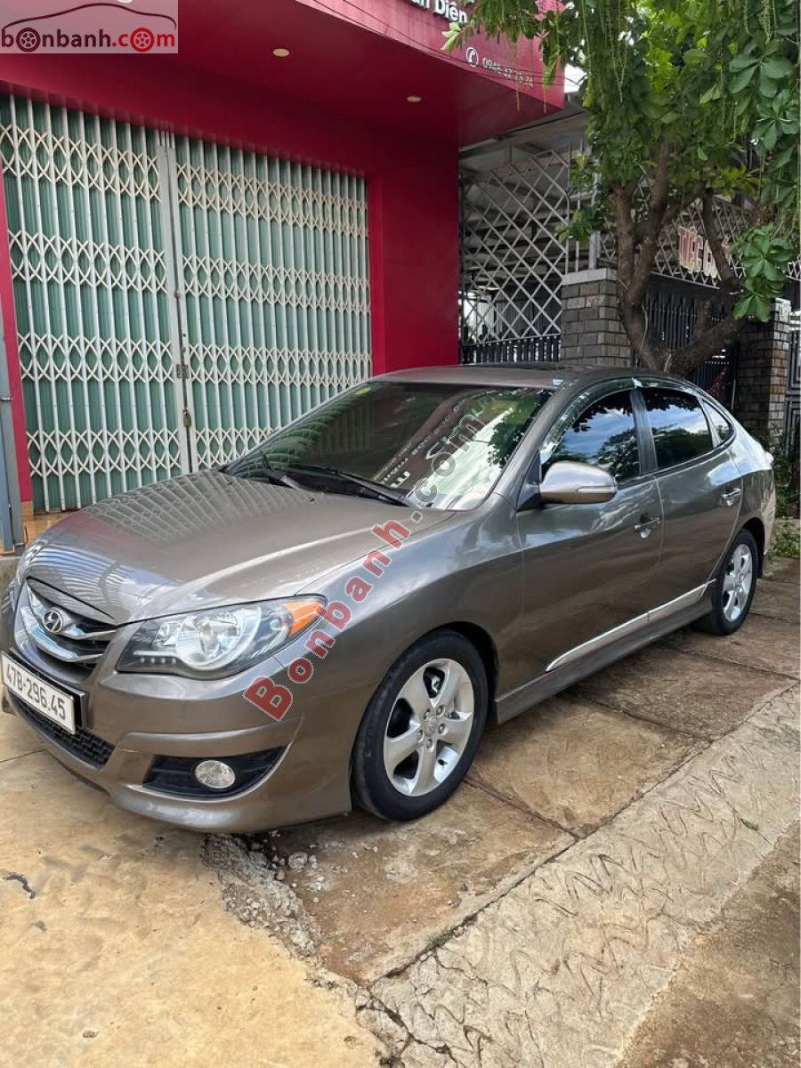 Hyundai Avante 1.6 AT 2013 - 215 Triệu