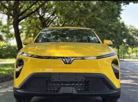 VinFast Limo Green 2025