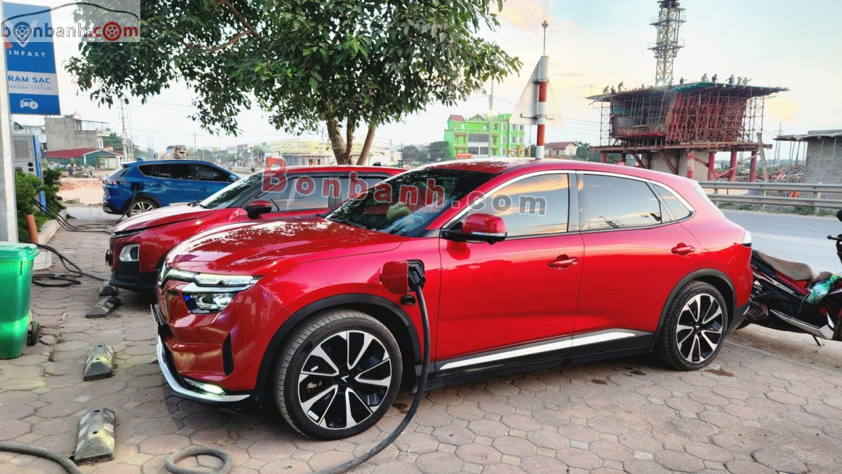Đánh giá VinFast VF8: SUV điện cỡ lớn, sang trọng, quãng đường ~400km