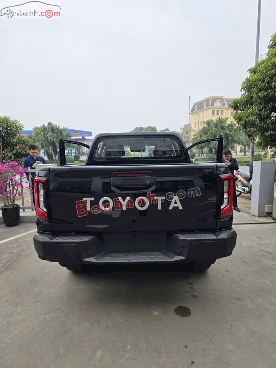 Toyota Hilux Pro 2.8L 4x2 AT 2026 - 690 Triệu 4