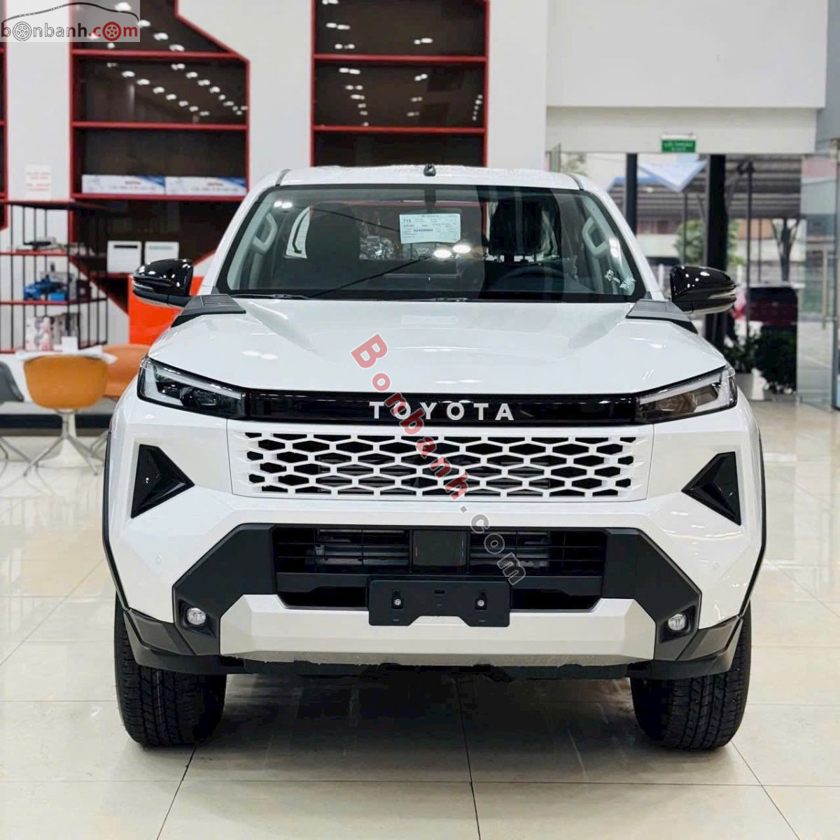 Toyota Hilux Pro 2.8L 4x2 AT 2026 - 690 Triệu 2