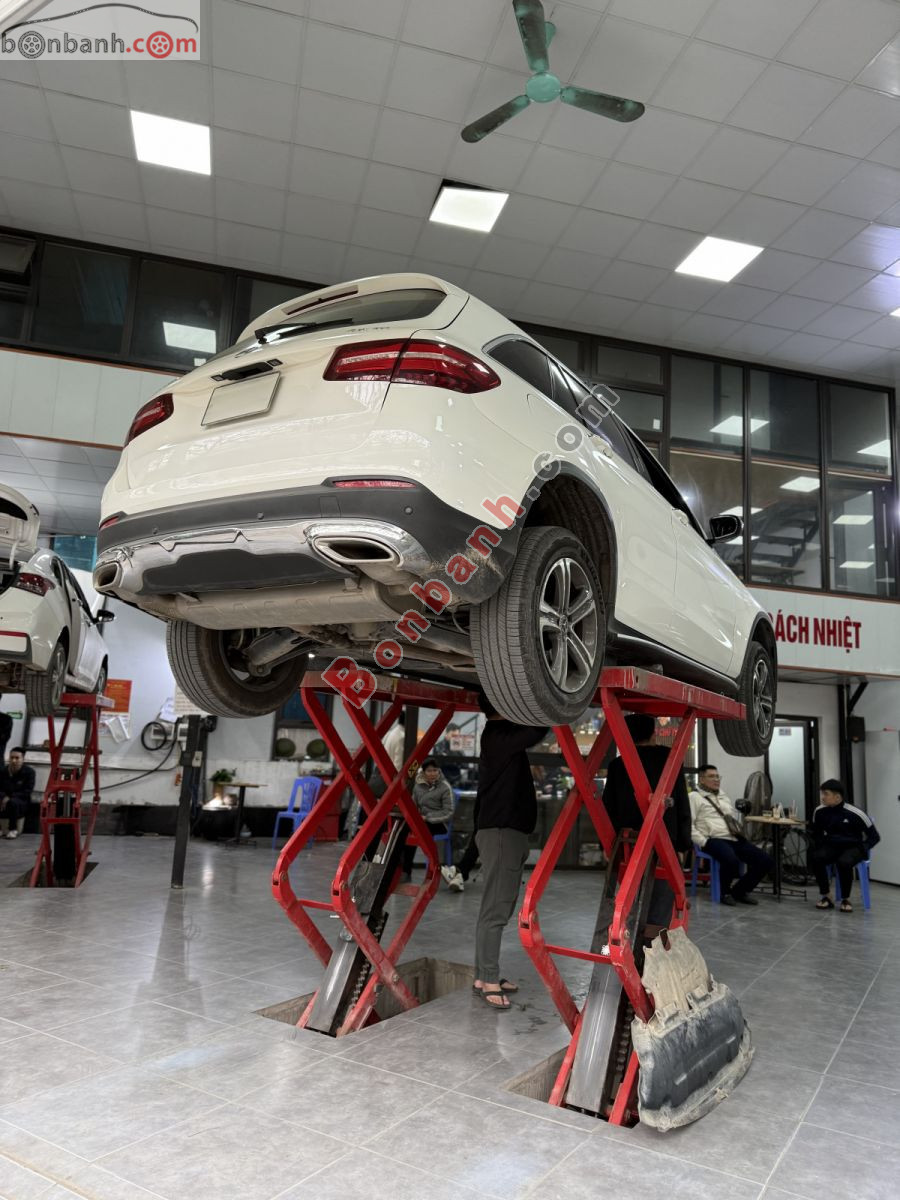 Mercedes Benz GLC 200 2018 - 715 Triệu 3