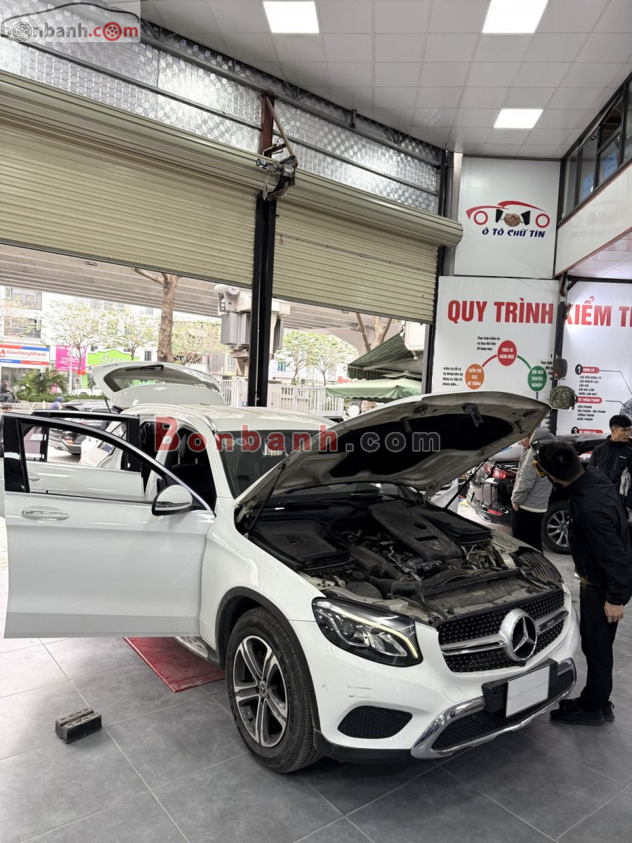Mercedes Benz GLC 200 2018 - 715 Triệu 2
