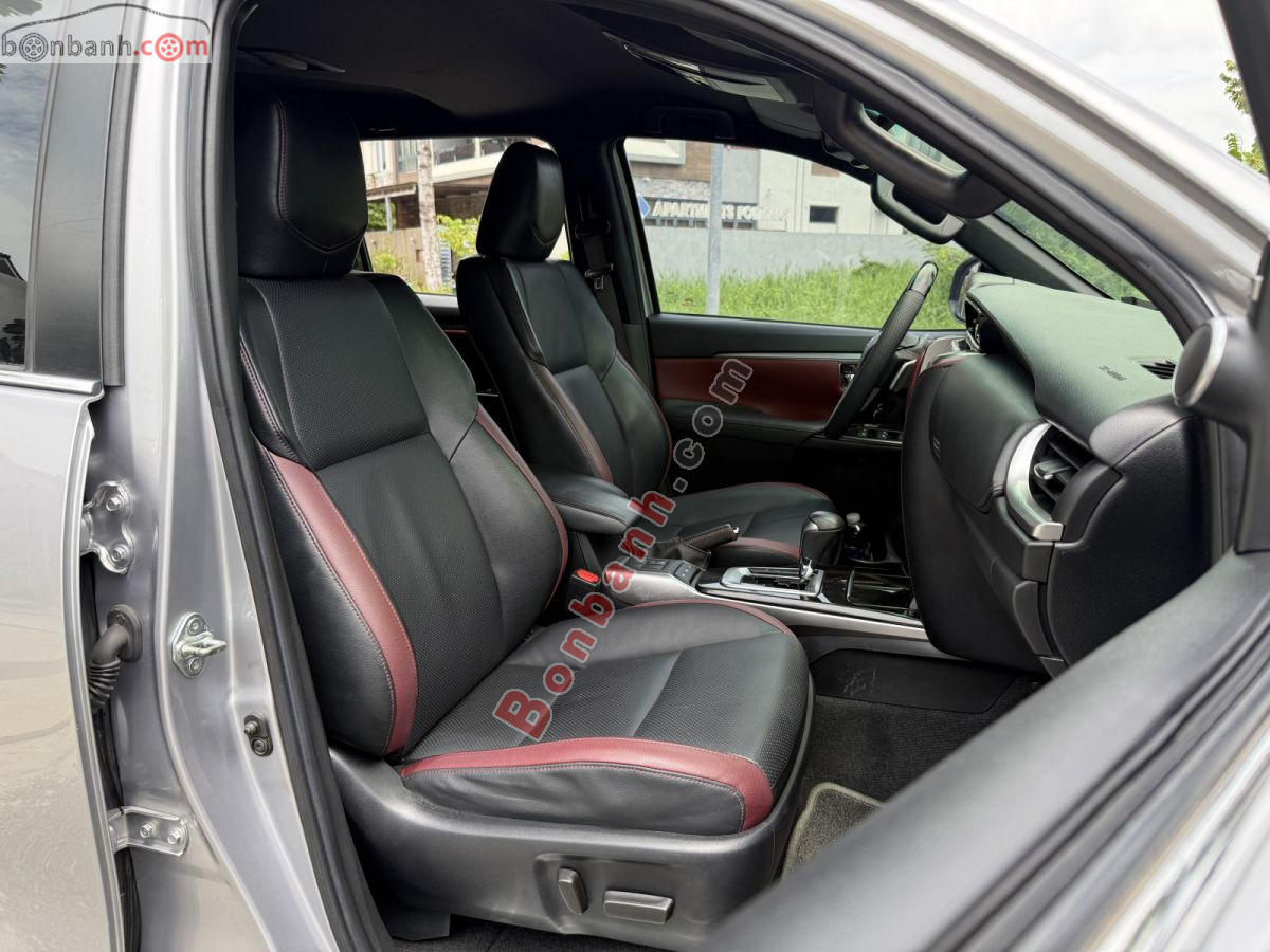 Toyota Fortuner Legender 2.8L 4x4 AT 2022 - 965 Triệu 8