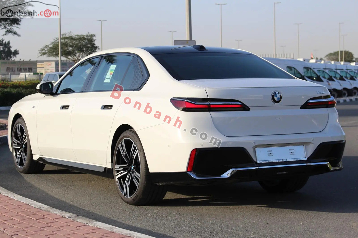 BMW 7 Series 735i M Sport 2026 - 4 Tỷ 700 Triệu 6