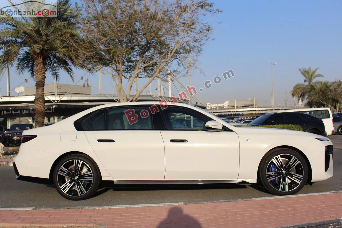 BMW 7 Series 735i M Sport 2026 - 4 Tỷ 700 Triệu 4