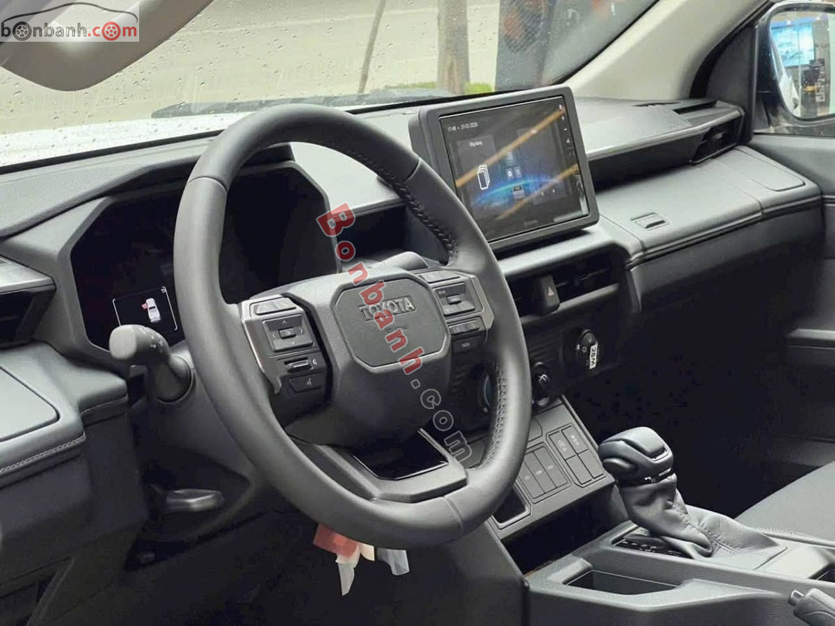 Toyota Hilux Pro 2.8L 4x2 AT 2026 - 680 Triệu 7