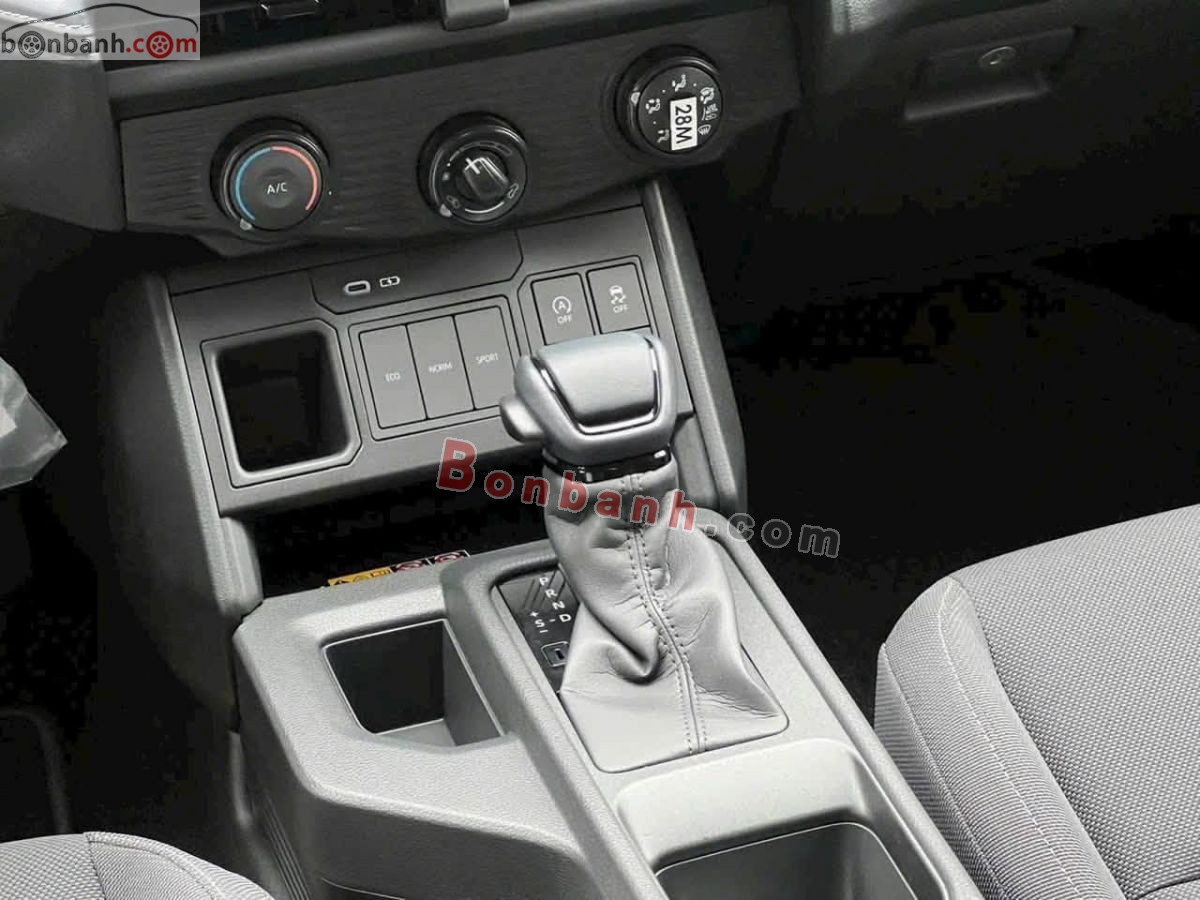 Toyota Hilux Pro 2.8L 4x2 AT 2026 - 680 Triệu 6