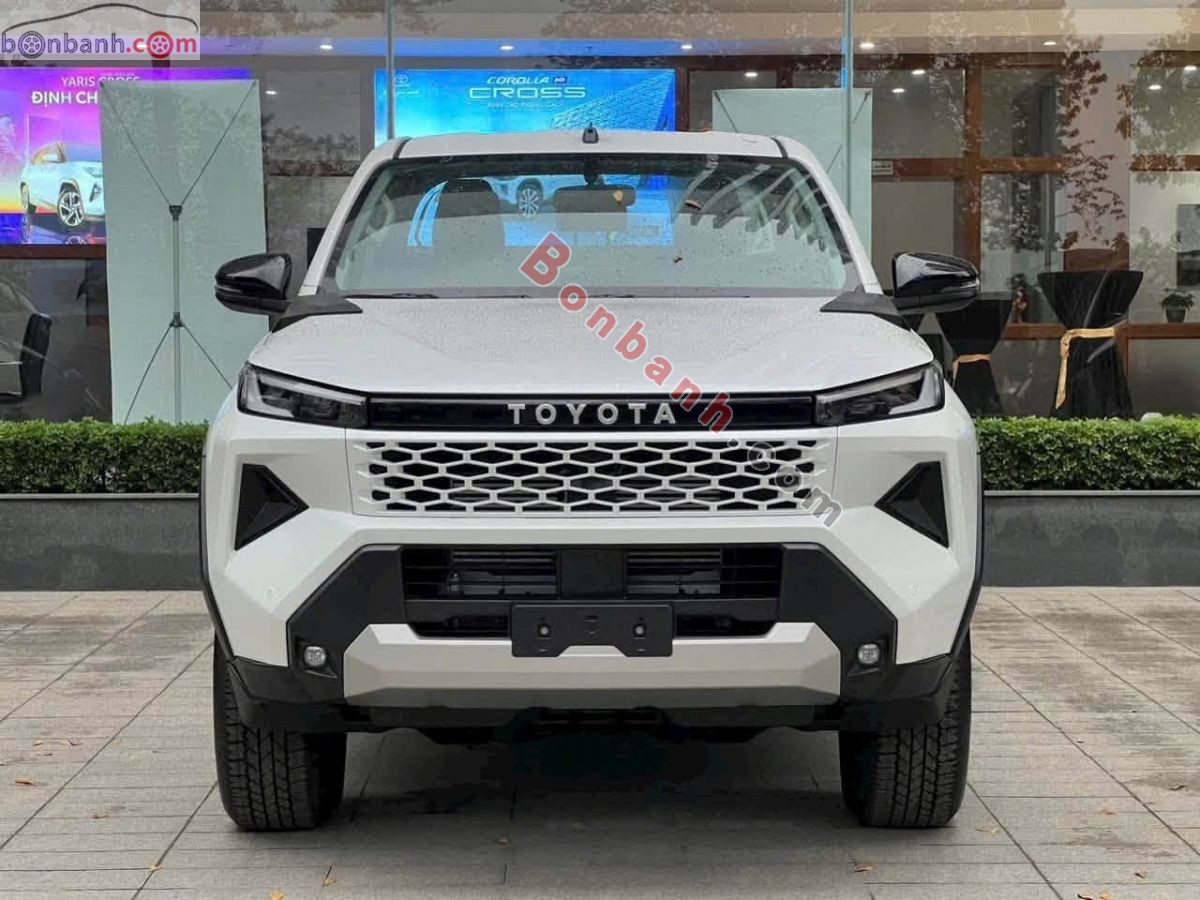 Toyota Hilux Pro 2.8L 4x2 AT 2026 - 680 Triệu