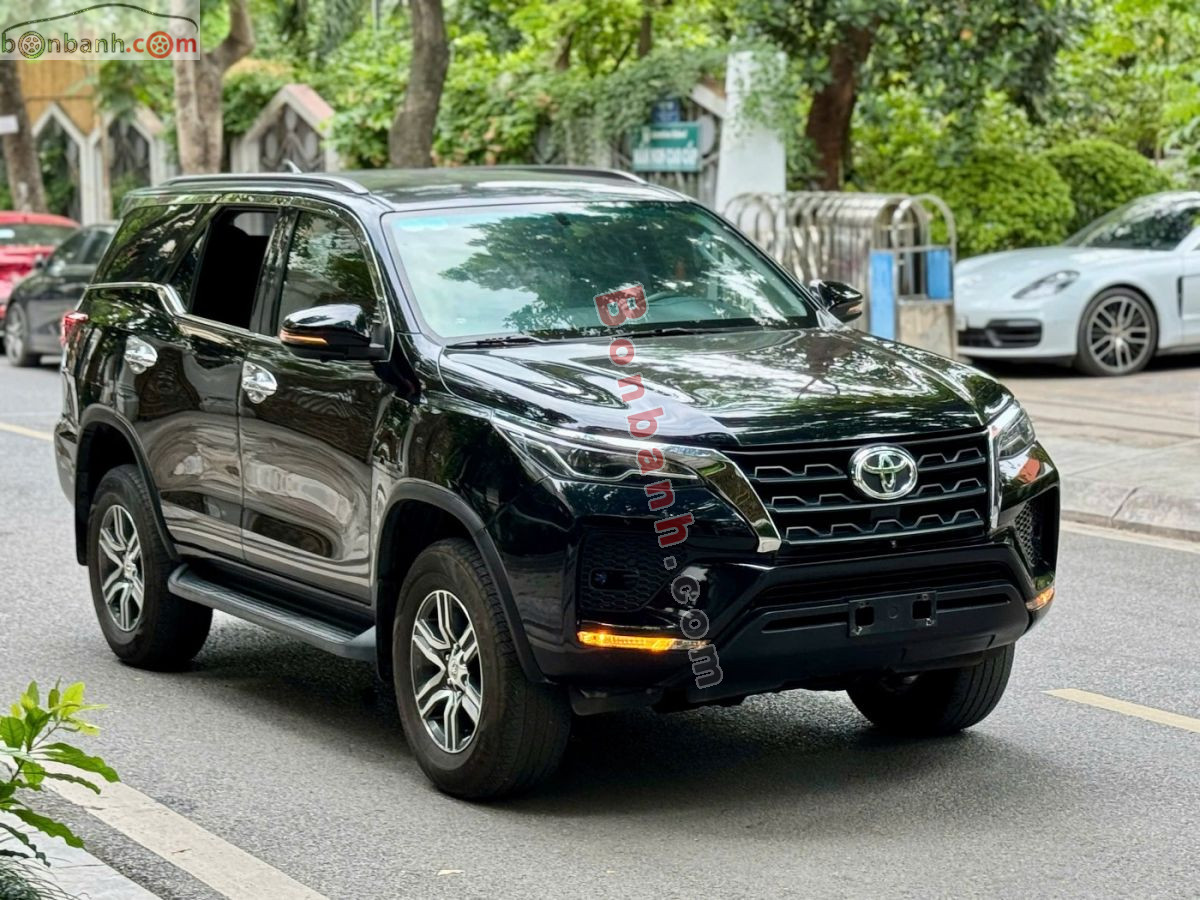 Toyota Fortuner 2.4L 4x2 AT 2022 - 915 Triệu 2