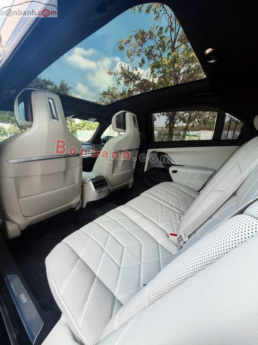 BMW 7 Series 735i Pure Excellence 2023 - 3 Tỷ 799 Triệu 8