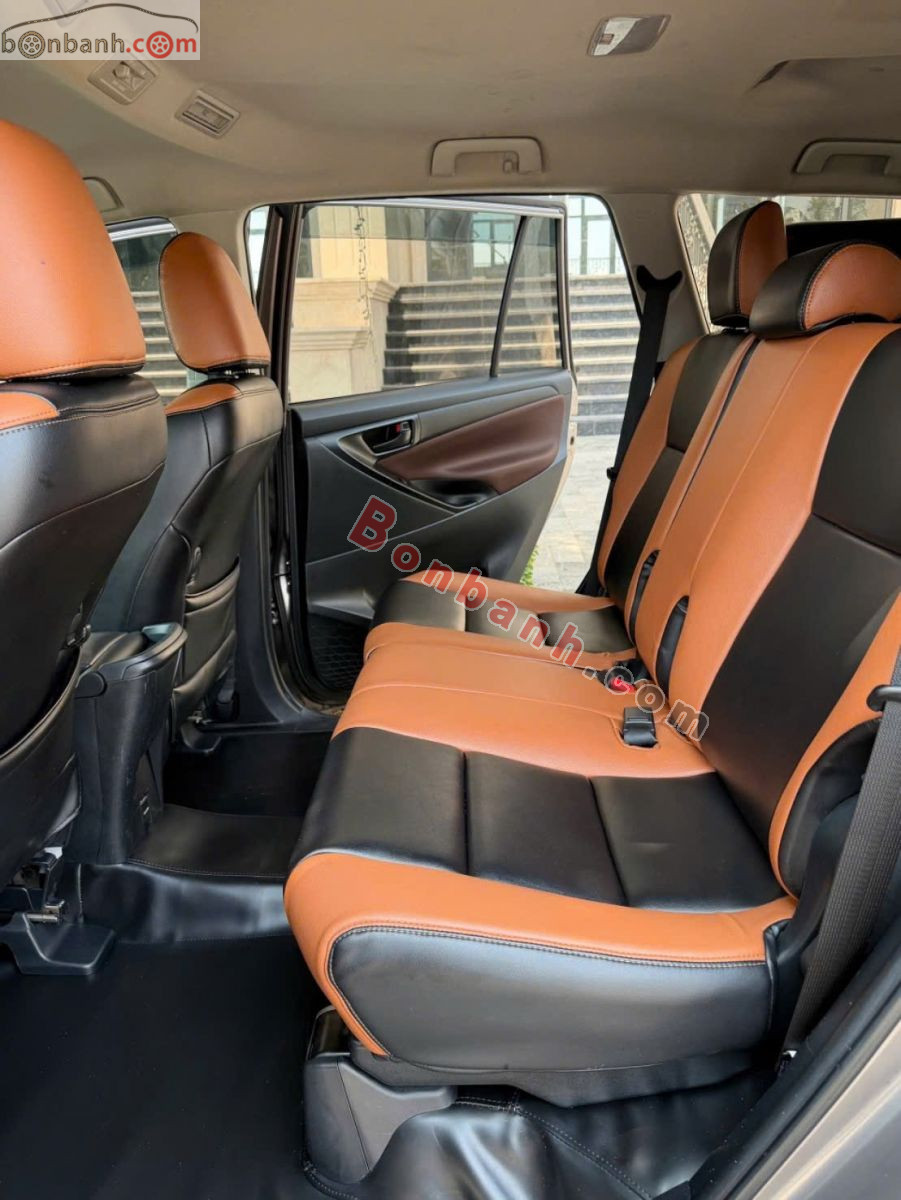 Toyota Innova E 2.0 MT 2022 - 570 Triệu 7