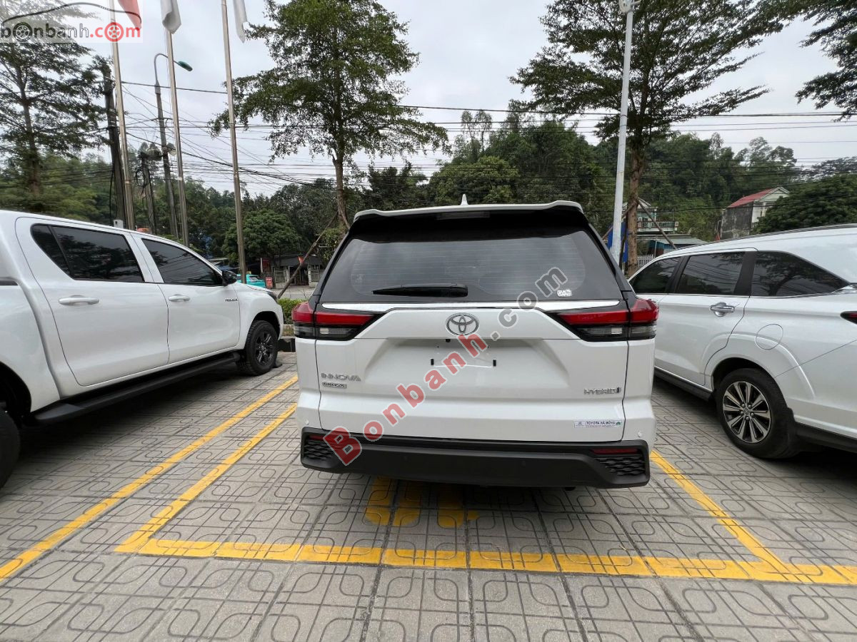 Toyota Innova Cross HEV 2.0 CVT 2026 - 895 Triệu 5