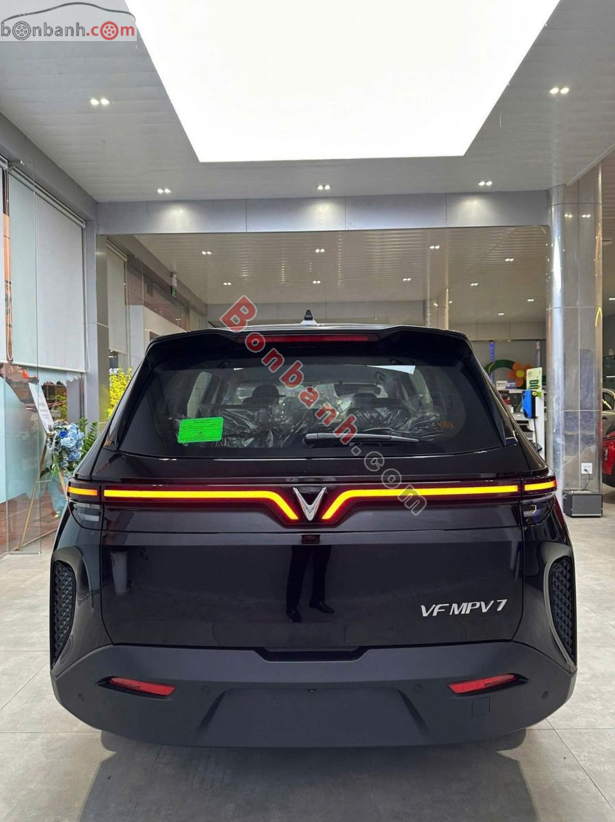 VinFast VF MPV 7 AT 2026 - 625 Triệu 3