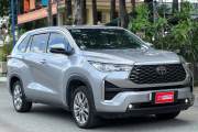 Bán xe Toyota Innova 2024 Cross HEV 2.0 CVT giá 900 Triệu - TP HCM