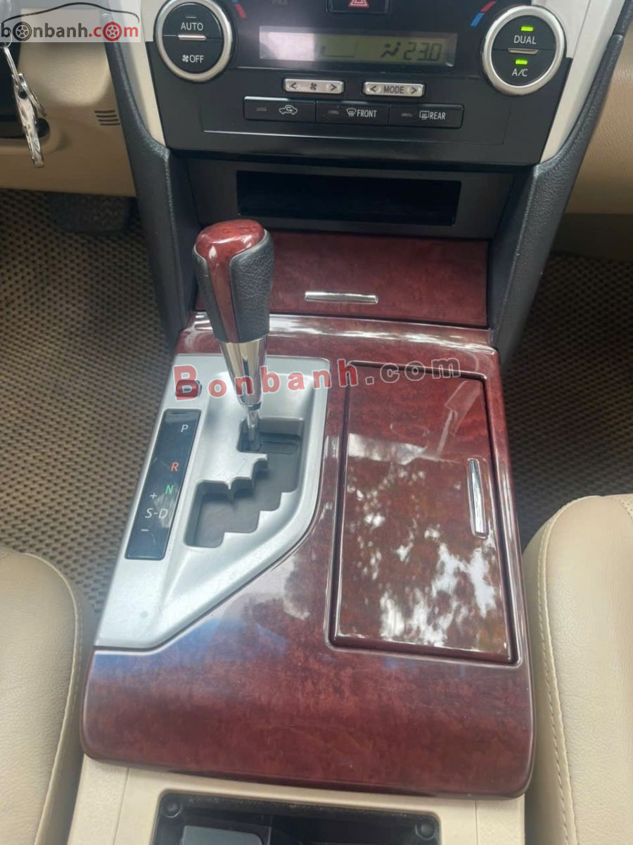 Toyota Camry 2.0E 2013 - 389 Triệu 10