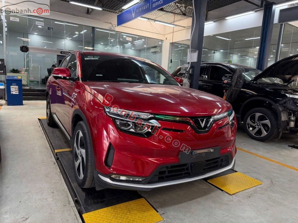 VinFast VF8 Eco AWD 2023 - 605 Triệu