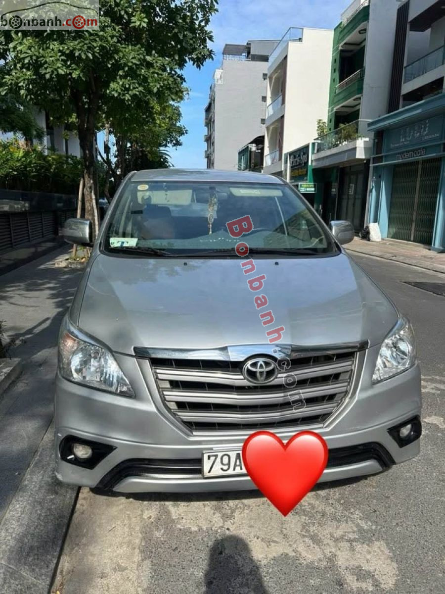 Toyota Innova 2.0E 2015