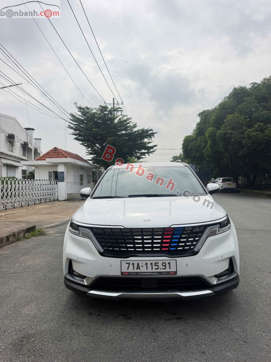 Kia Carnival Premium 2.2D 2021 - 760 Triệu