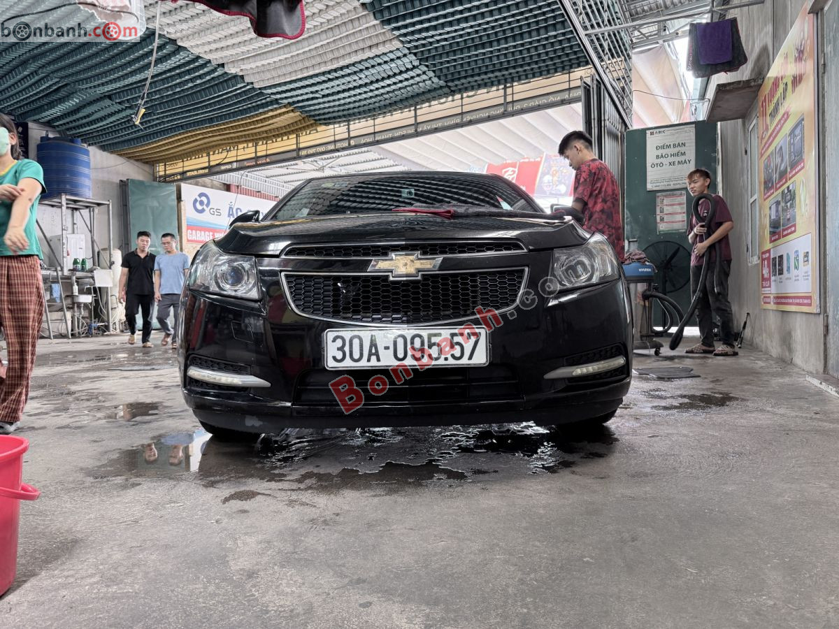 Chevrolet Cruze LS 1.6 MT 2013 - 218 Triệu 2