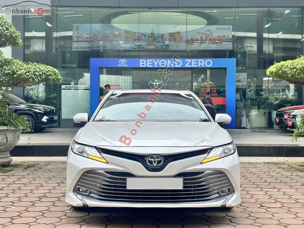 Toyota Camry 2.5Q 2021 - 868 Triệu