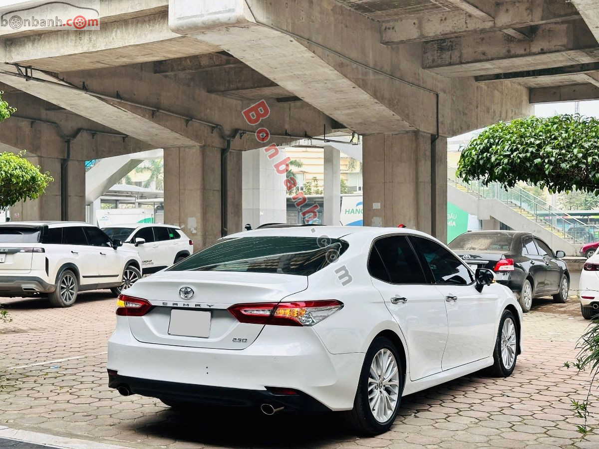 Toyota Camry 2.5Q 2021 - 868 Triệu 4