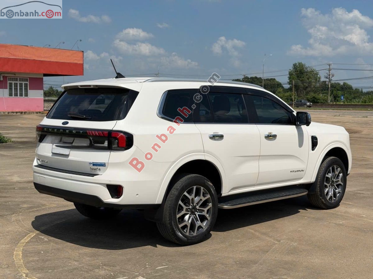Ford Everest Titanium Plus 2.0L 4x4 AT 2023 - 1 Tỷ 215 Triệu 9
