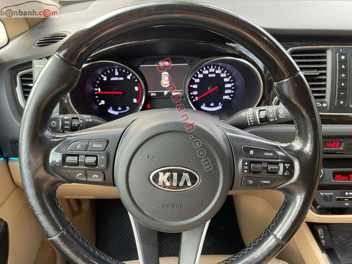 Kia Sedona Platinum D 2018 - 600 Triệu 4