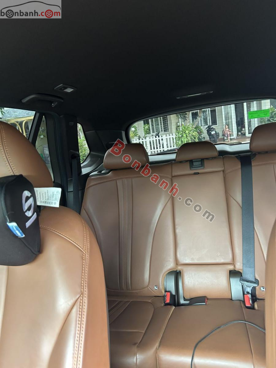 VinFast Lux SA 2.0 Premium 2.0 AT 2021 - 600 Triệu 8