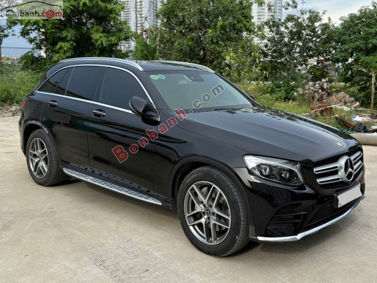 Mercedes Benz GLC 300 4Matic 2017 - 825 Triệu 2